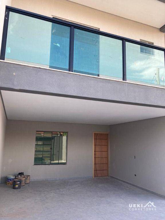 Casa à venda com 3 quartos, 172m² - Foto 1