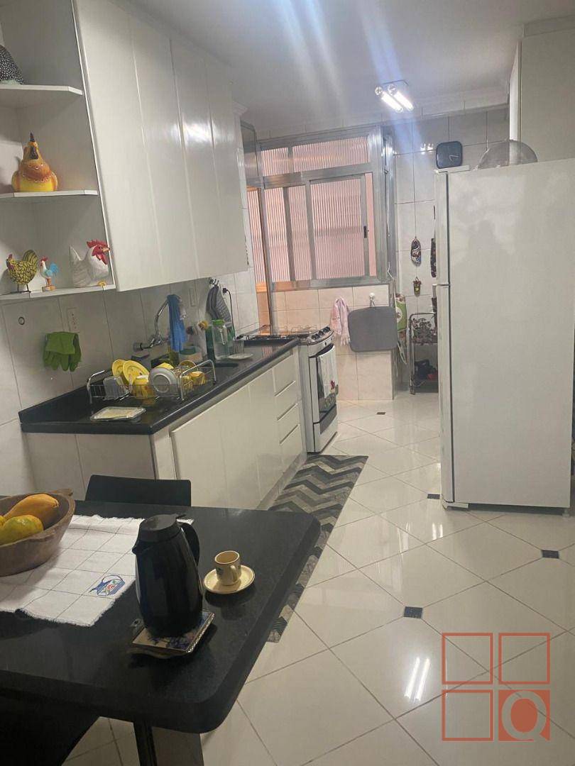 Apartamento à venda com 3 quartos, 133m² - Foto 23