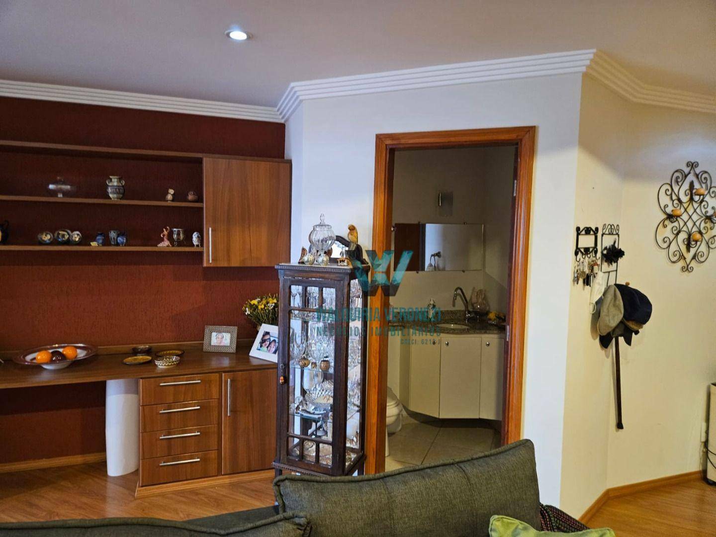 Apartamento à venda com 3 quartos, 181m² - Foto 3