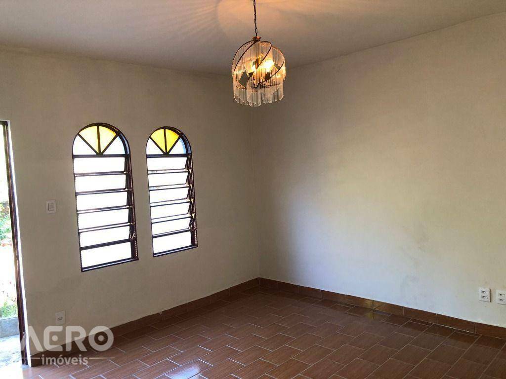 Casa à venda com 2 quartos, 106m² - Foto 5