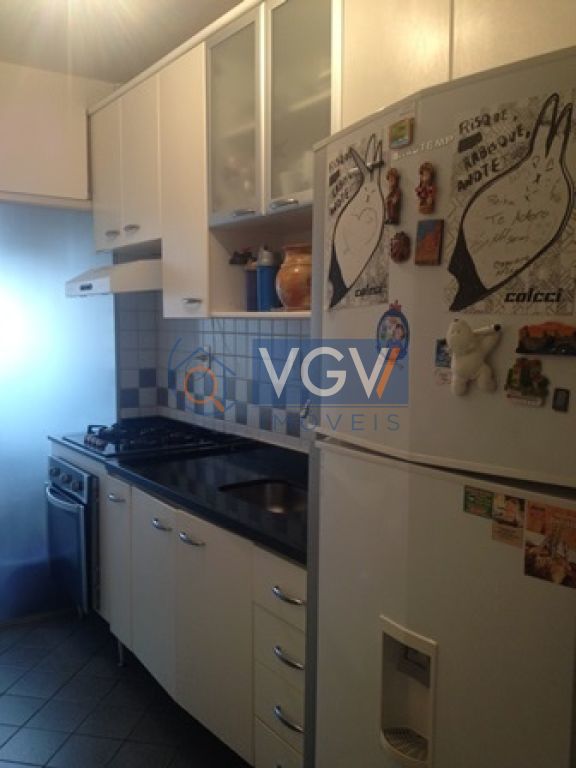 Apartamento à venda com 2 quartos, 55m² - Foto 13