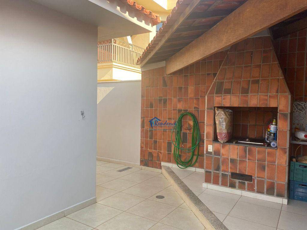 Casa à venda com 4 quartos, 260m² - Foto 7