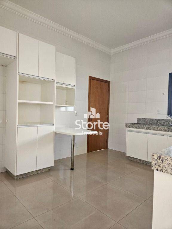 Casa de Condomínio à venda com 3 quartos, 182m² - Foto 6