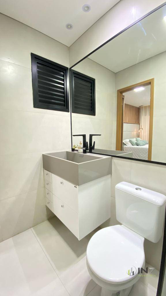 Apartamento à venda com 2 quartos, 70m² - Foto 15