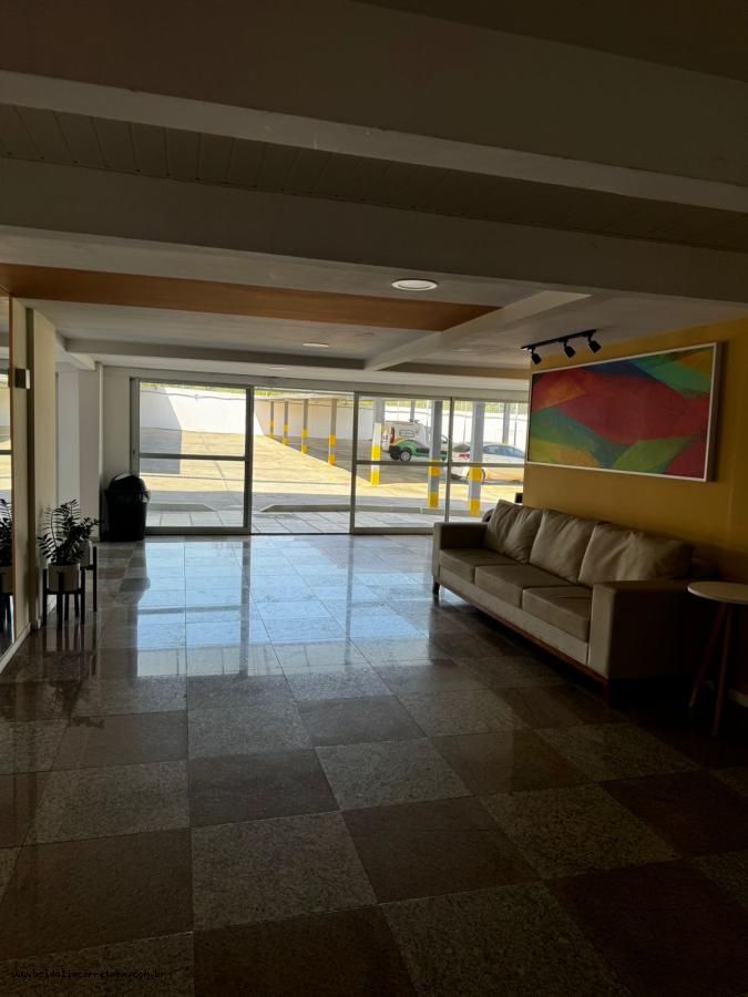 Apartamento para alugar com 3 quartos, 80m² - Foto 3