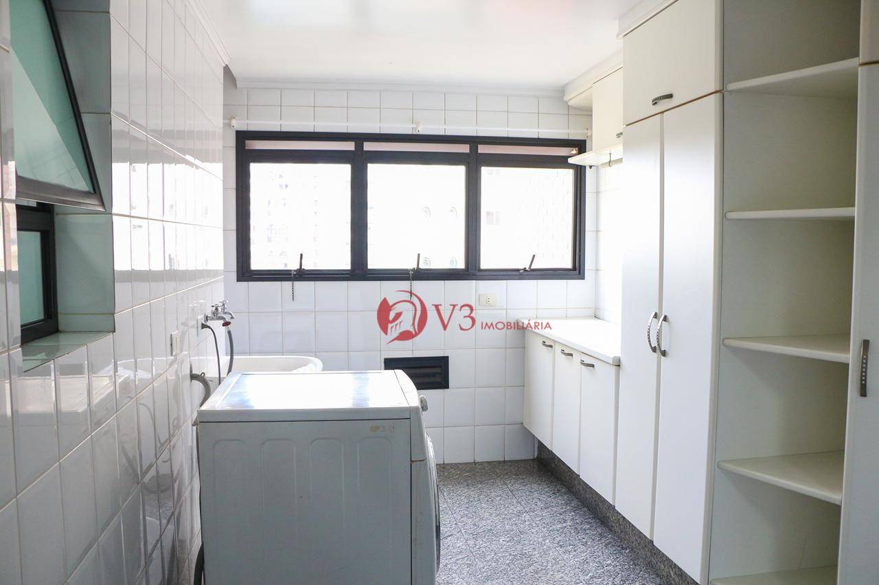 Apartamento à venda com 3 quartos, 137m² - Foto 9