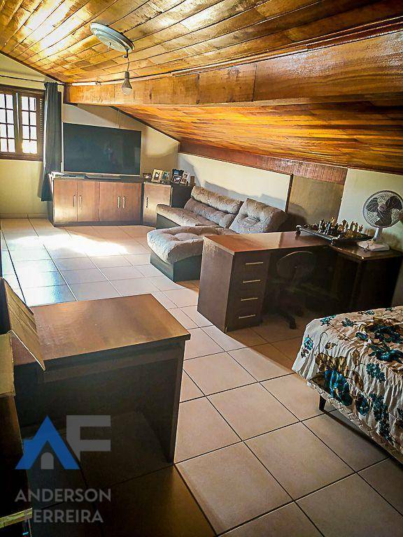 Casa à venda com 3 quartos, 326m² - Foto 16