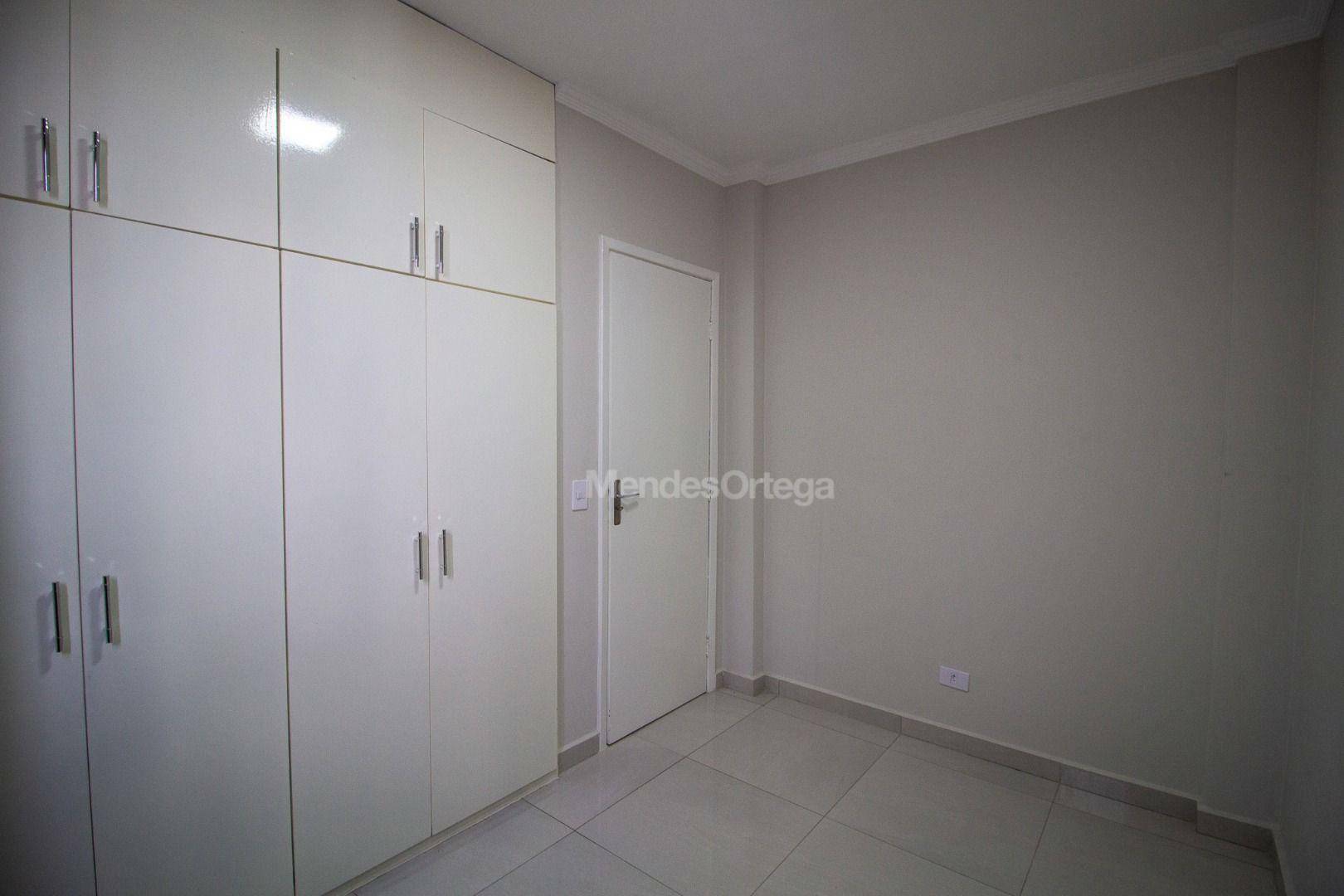 Apartamento para alugar com 3 quartos, 70m² - Foto 5