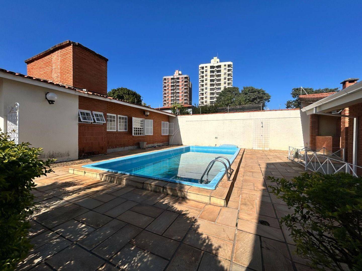 Casa à venda e aluguel com 3 quartos, 386m² - Foto 27
