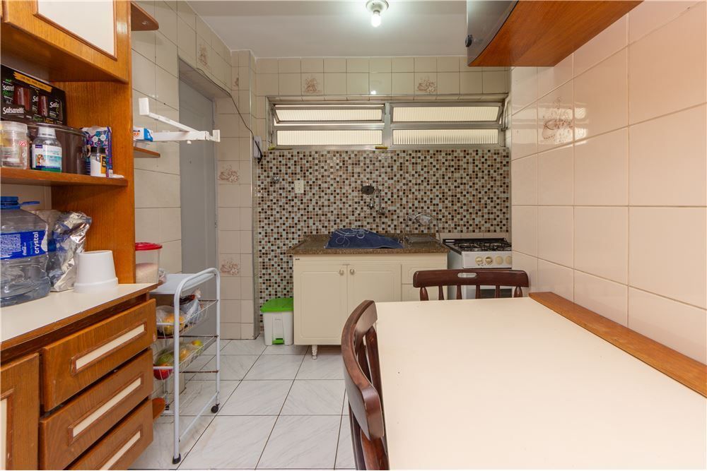 Apartamento à venda com 2 quartos, 70m² - Foto 7