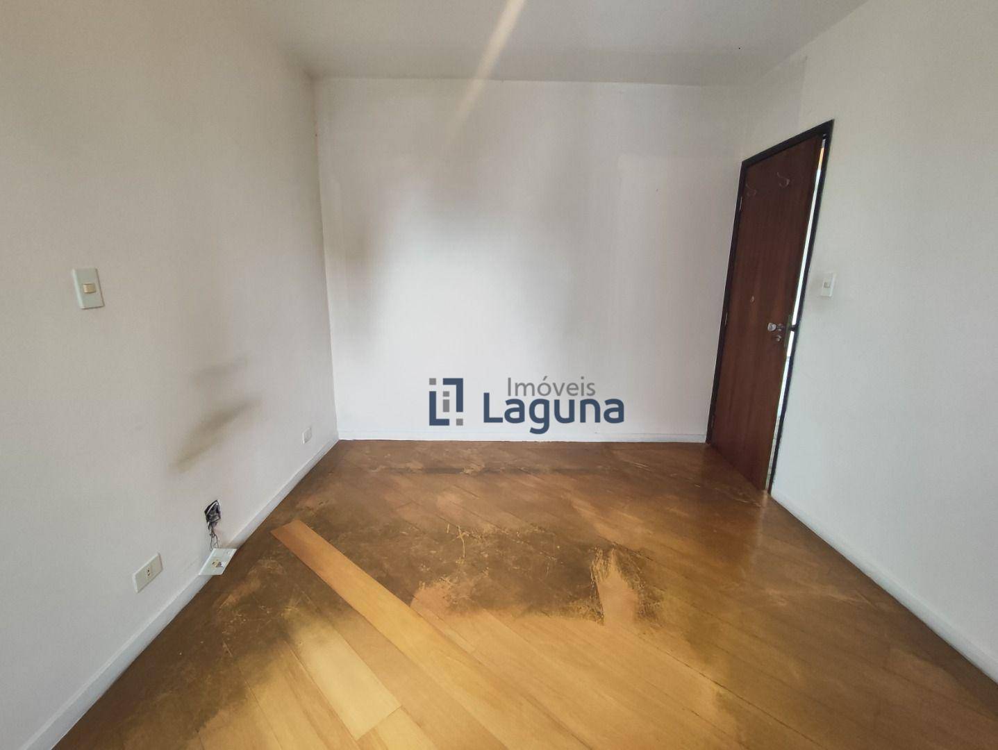 Apartamento à venda com 2 quartos, 95m² - Foto 10