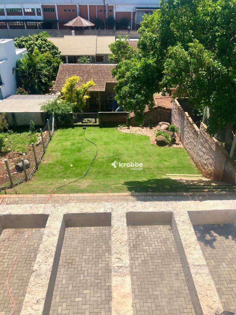 Casa à venda com 3 quartos, 340m² - Foto 18