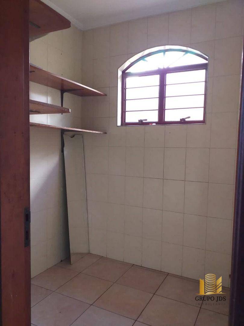 Casa à venda com 3 quartos, 250m² - Foto 7