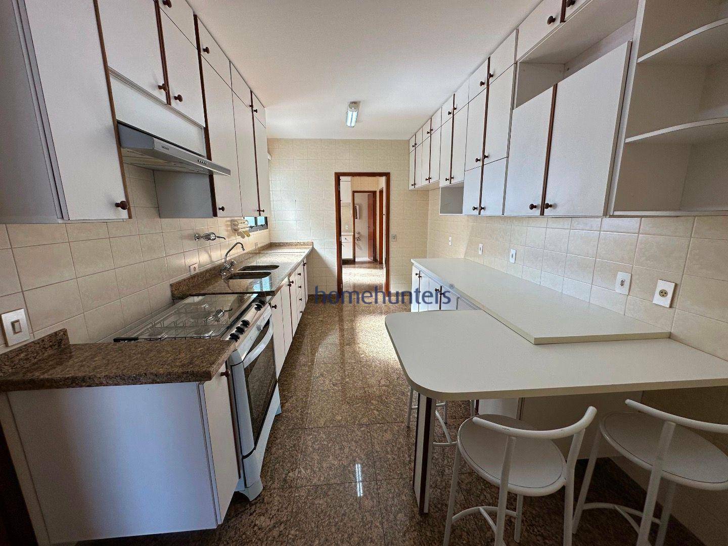Apartamento para alugar com 4 quartos, 258m² - Foto 27