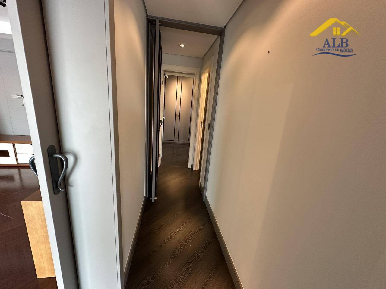 Apartamento à venda com 3 quartos, 121m² - Foto 13