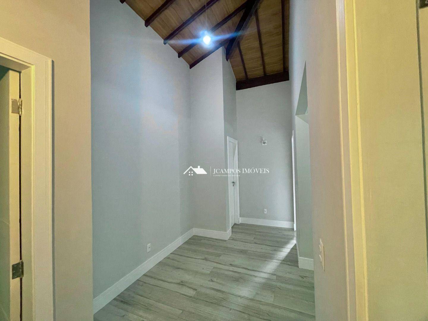 Casa à venda com 4 quartos, 300m² - Foto 31