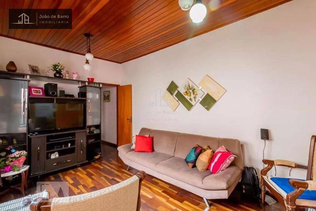 Casa à venda com 4 quartos, 166m² - Foto 2