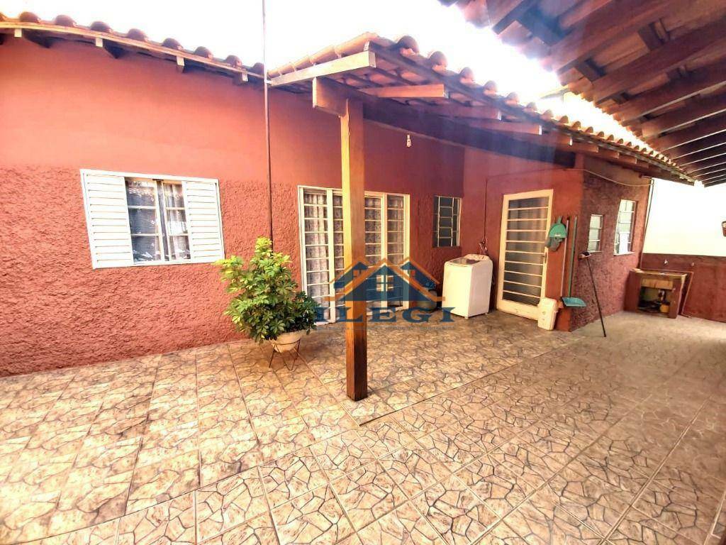 Casa à venda com 3 quartos, 243M2 - Foto 10