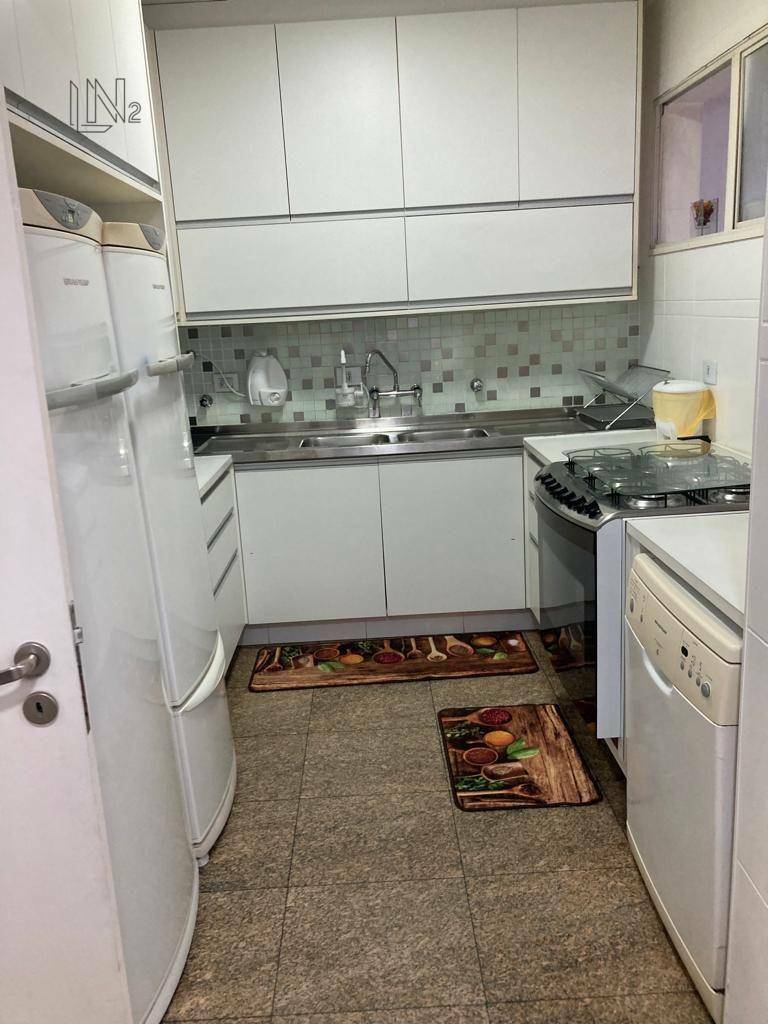 Apartamento à venda com 4 quartos, 180m² - Foto 18