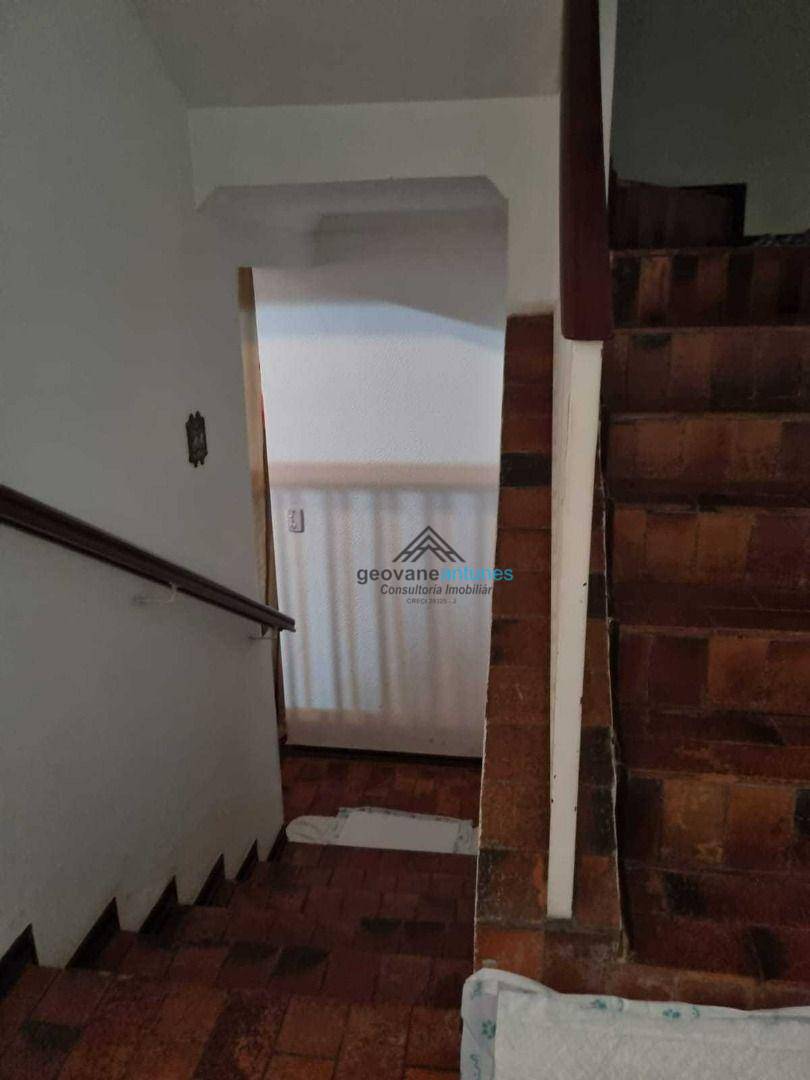 Sobrado à venda com 4 quartos, 253m² - Foto 14