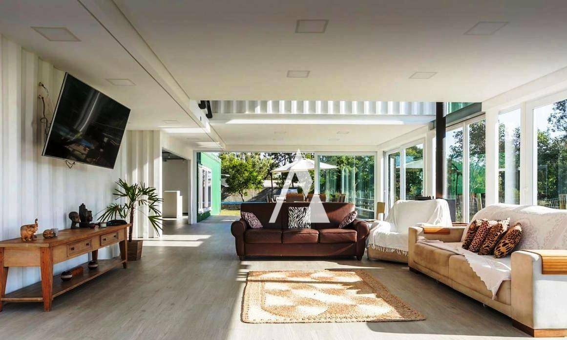 Casa de Condomínio para alugar com 3 quartos, 400m² - Foto 6