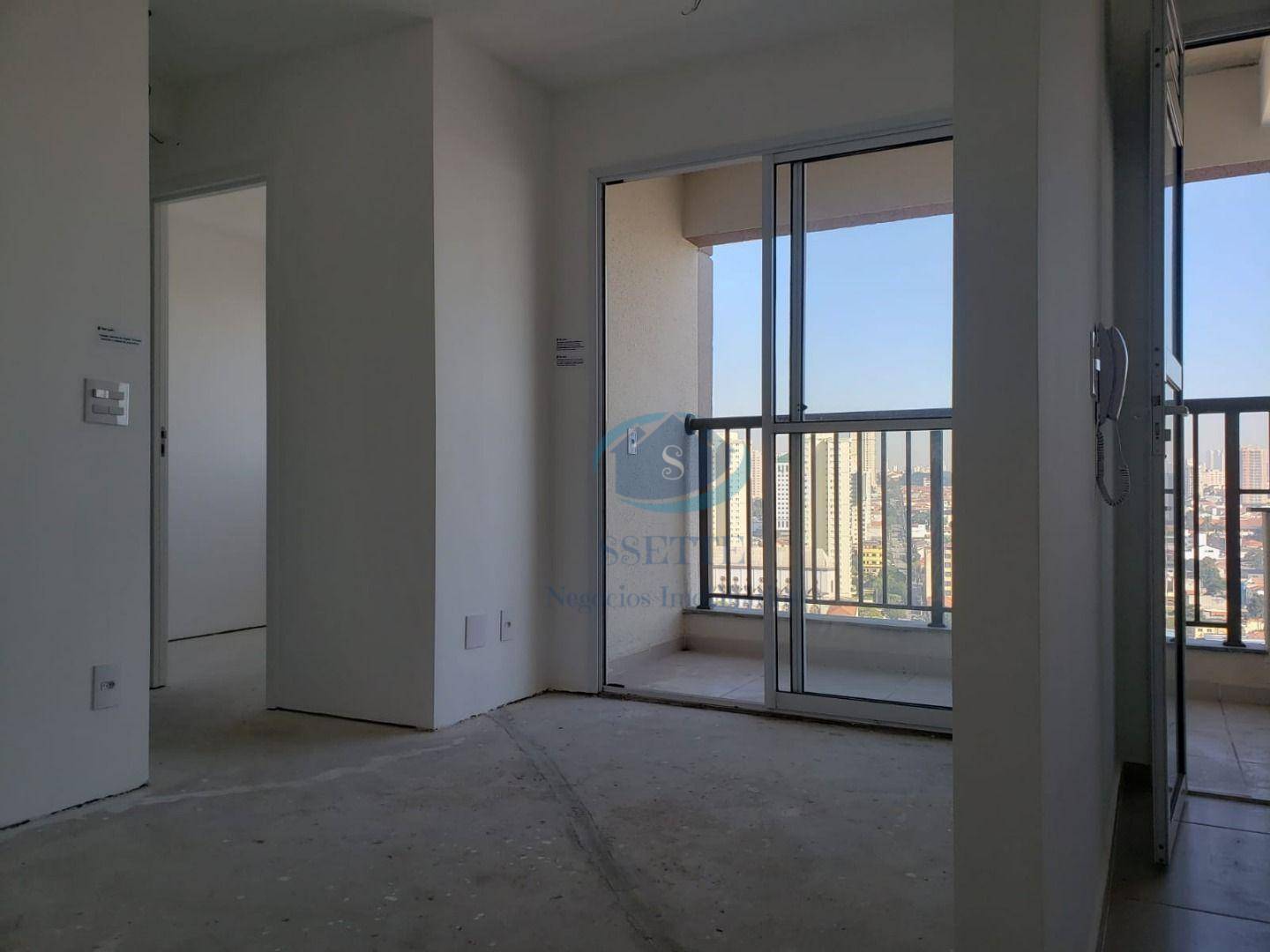 Apartamento à venda com 2 quartos, 42m² - Foto 1