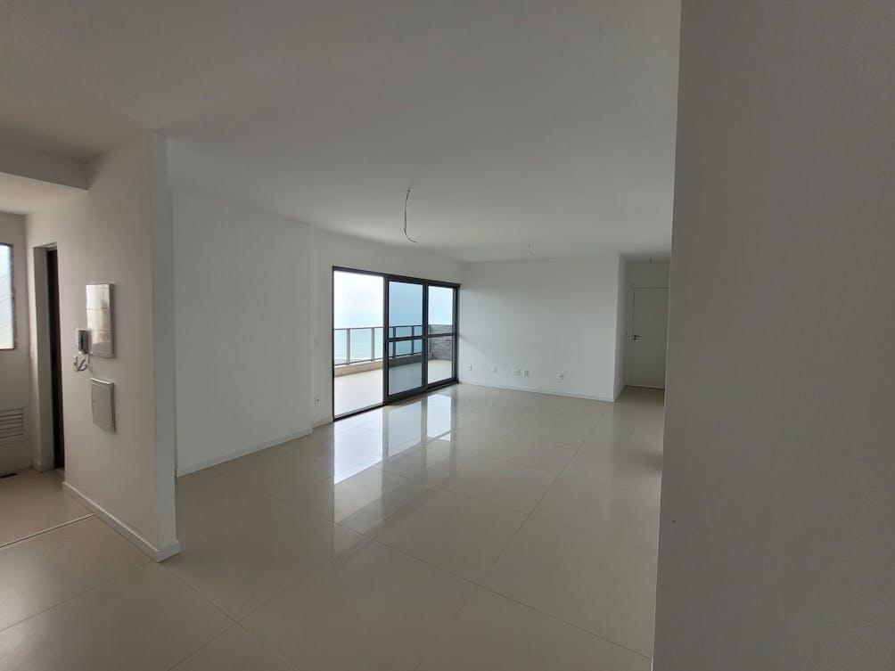 Apartamento à venda com 4 quartos, 147m² - Foto 2