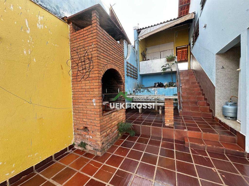 Casa à venda com 4 quartos, 225m² - Foto 26