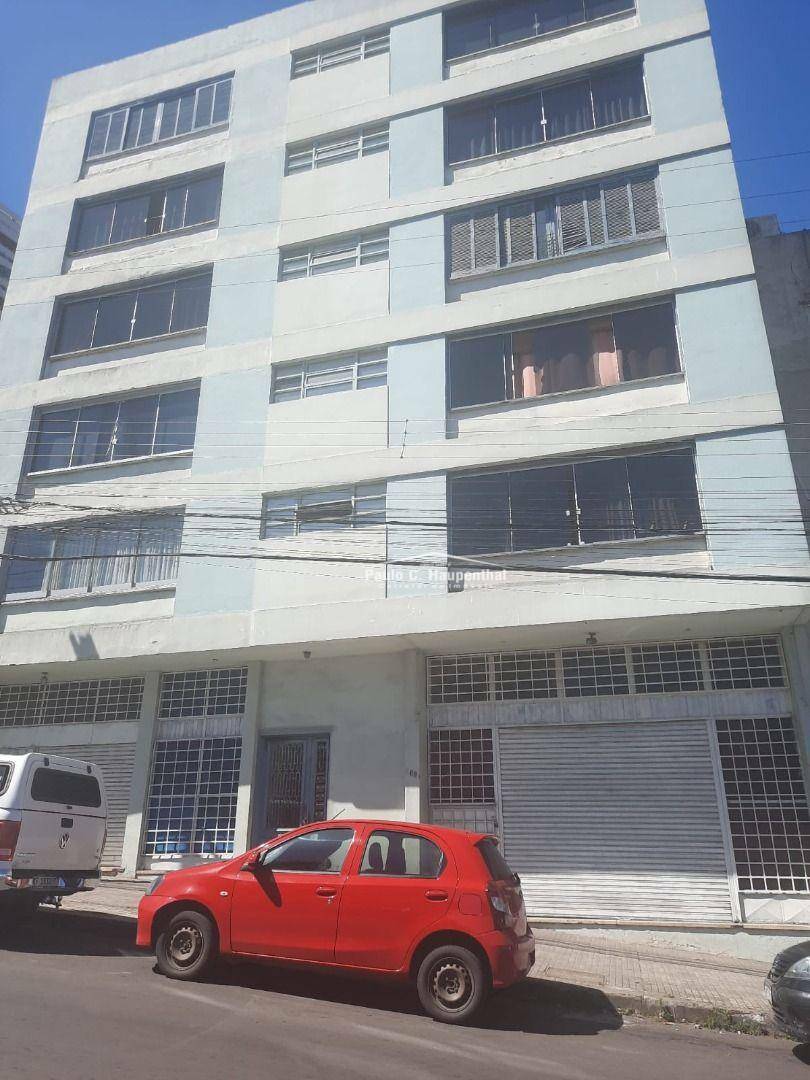 Apartamento à venda com 3 quartos, 134m² - Foto 1