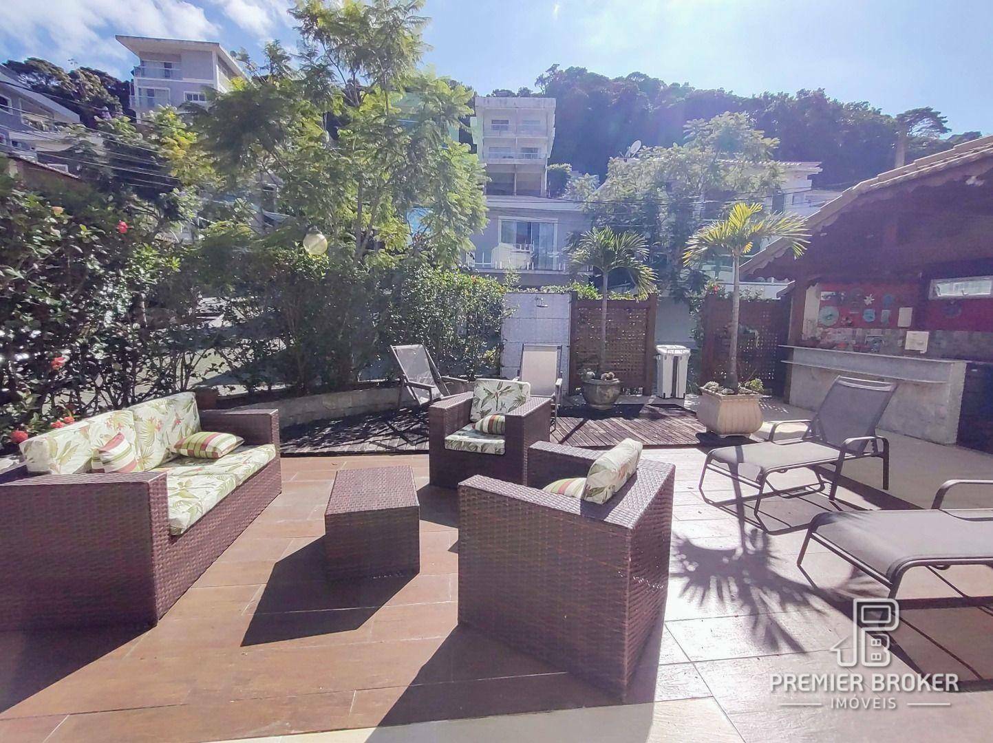 Casa de Condomínio à venda com 6 quartos, 220m² - Foto 36