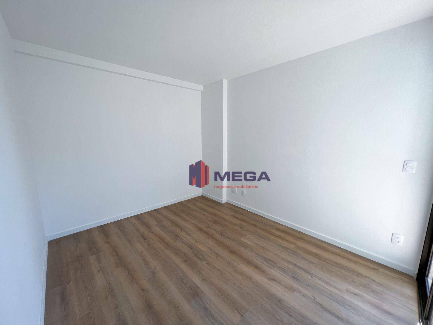 Apartamento à venda com 3 quartos, 135m² - Foto 3