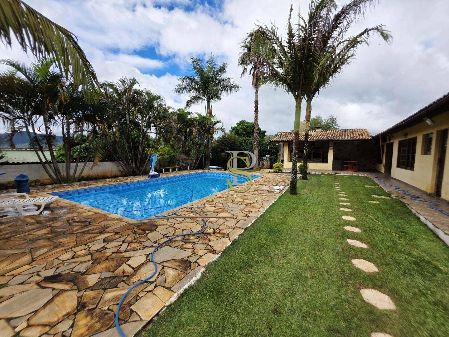 Chácara à venda com 5 quartos, 271m² - Foto 3