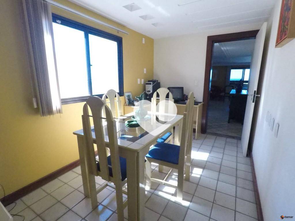 Apartamento à venda com 4 quartos, 247m² - Foto 4