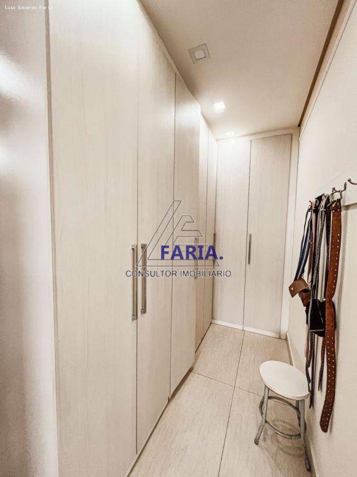 Apartamento à venda com 4 quartos, 213m² - Foto 9