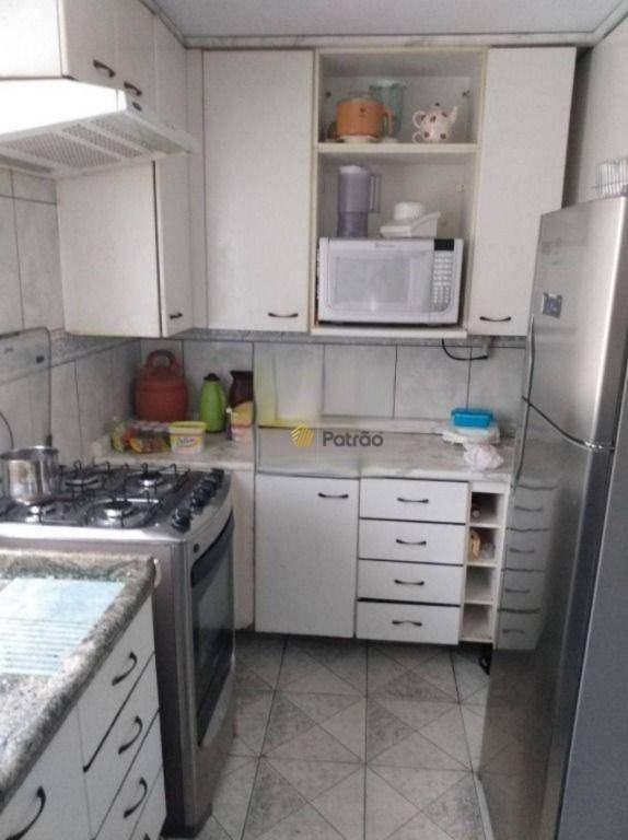 Apartamento à venda com 2 quartos, 58m² - Foto 4