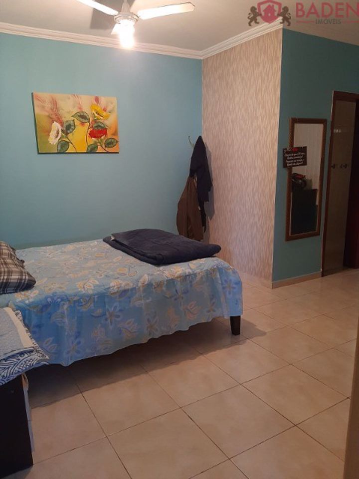 Casa à venda com 4 quartos, 200m² - Foto 14