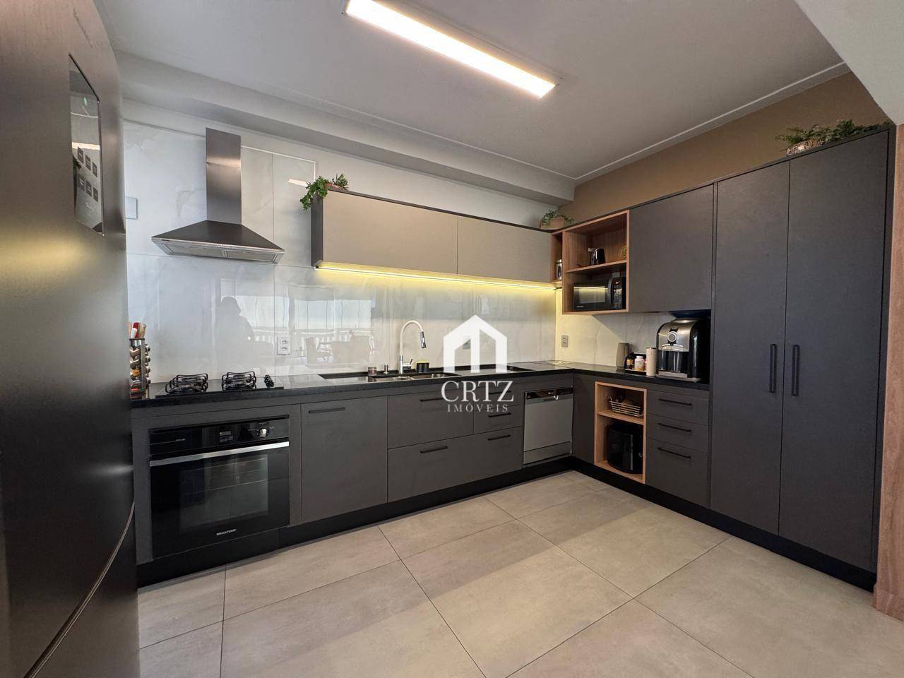 Apartamento à venda com 2 quartos, 94m² - Foto 2