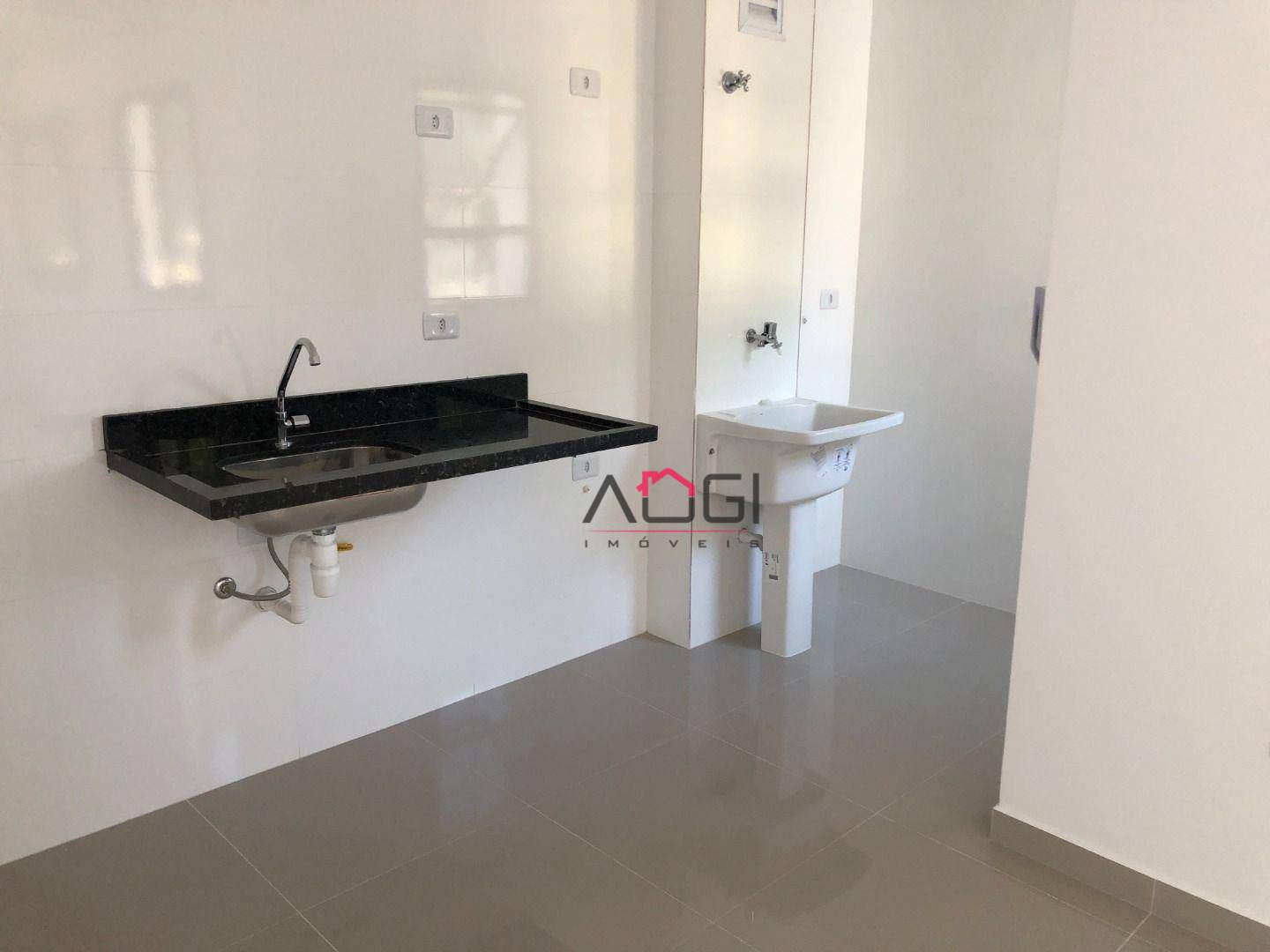 Apartamento à venda com 2 quartos, 42m² - Foto 18