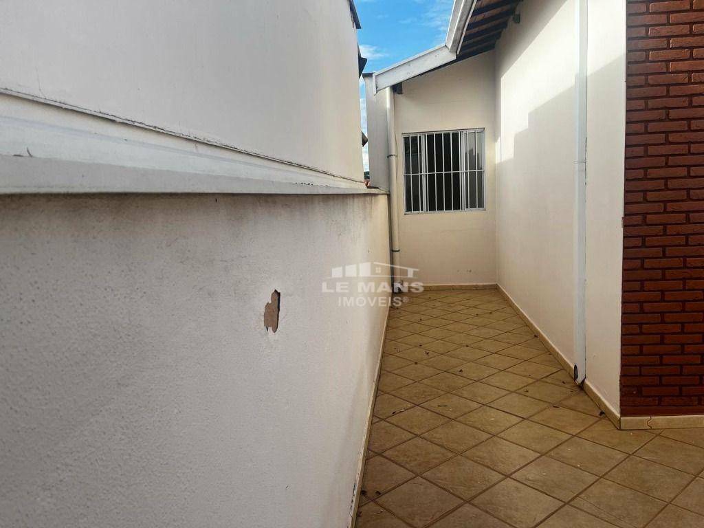Casa à venda com 3 quartos, 180m² - Foto 32