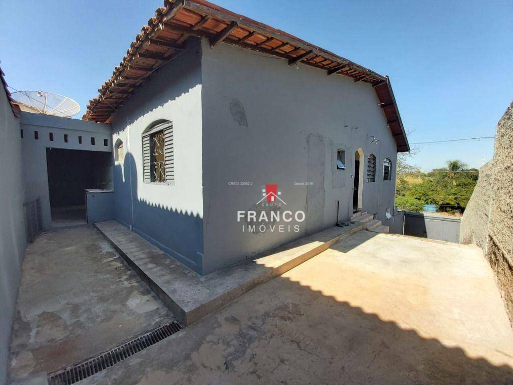 Casa à venda com 6 quartos, 300m² - Foto 16