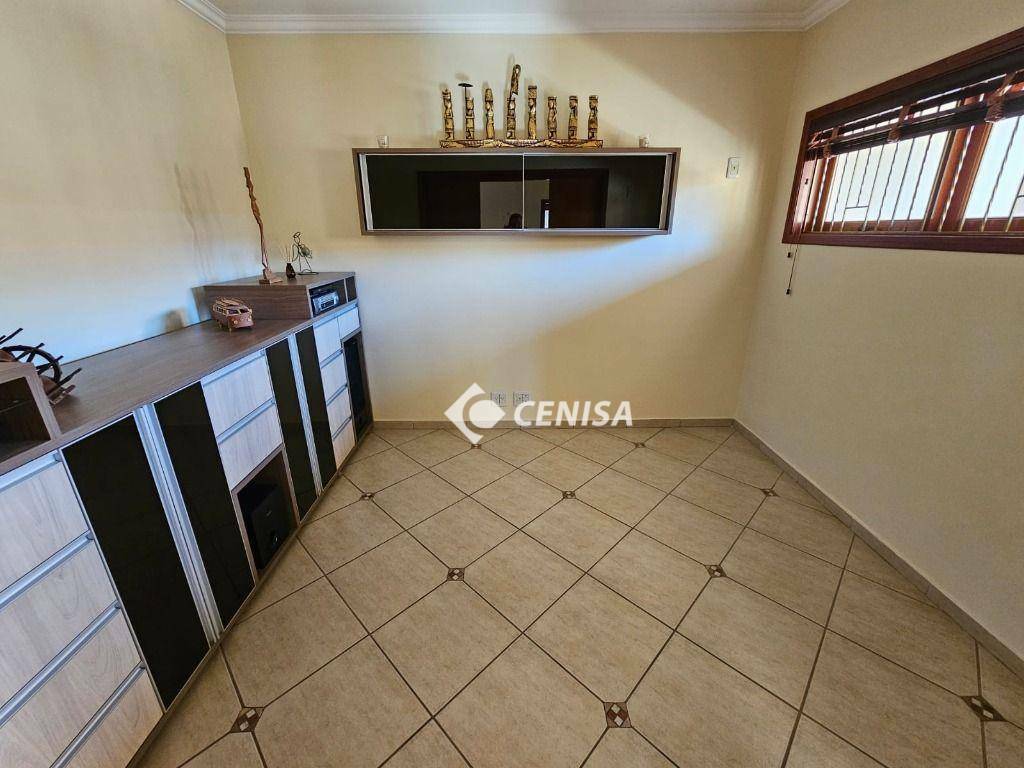 Casa à venda com 3 quartos, 262m² - Foto 18