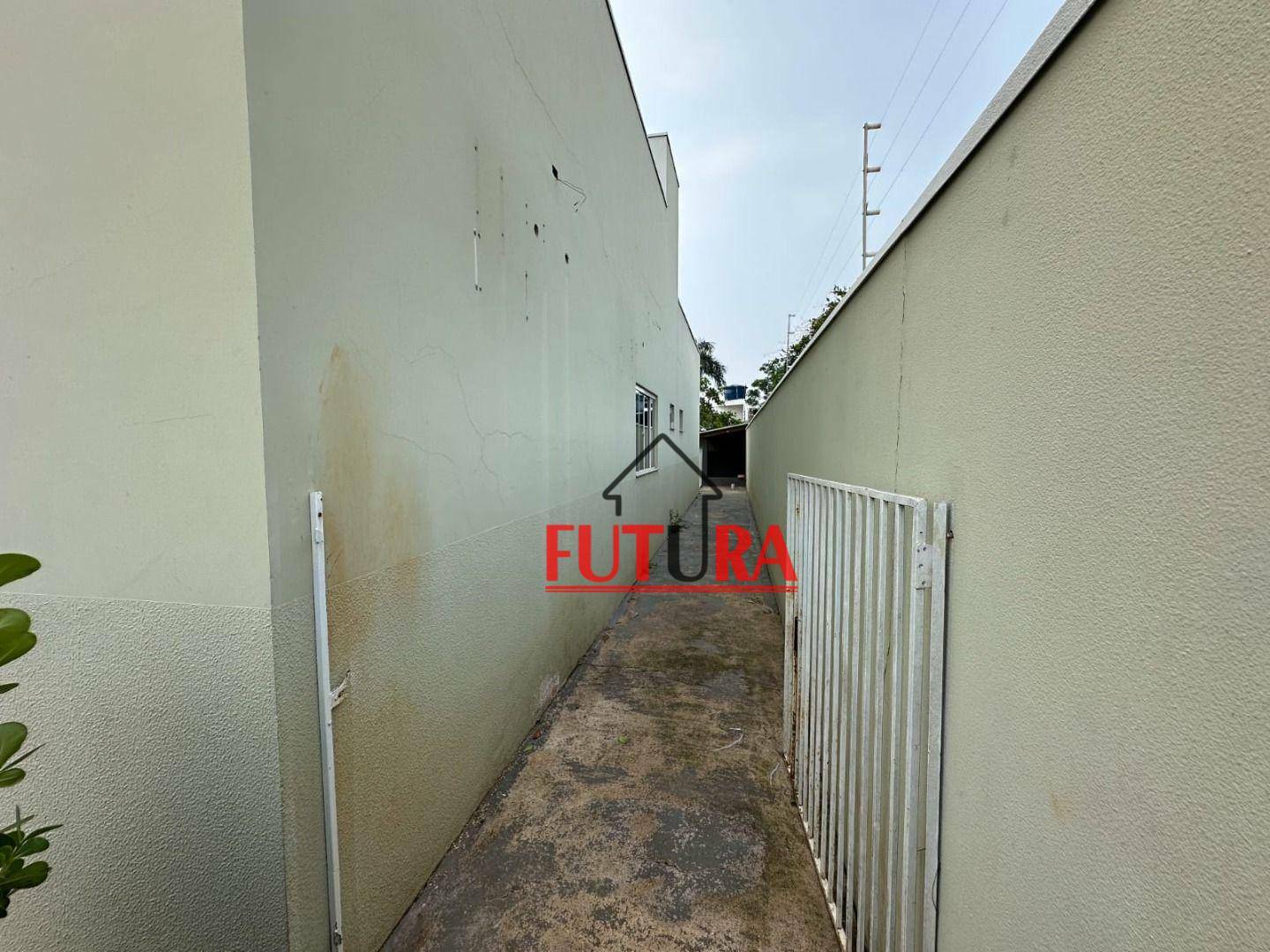 Casa à venda e aluguel com 3 quartos, 160m² - Foto 2