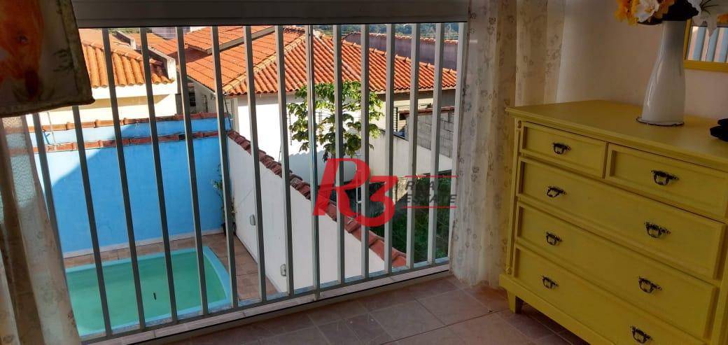 Casa à venda com 2 quartos, 125m² - Foto 2