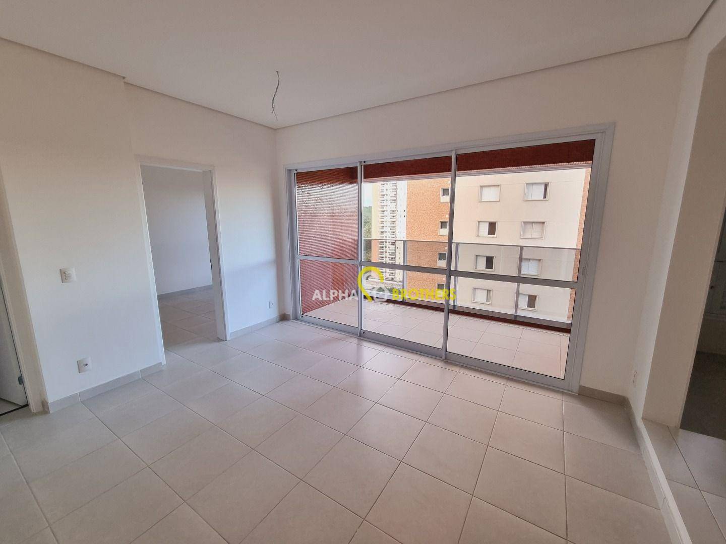 Apartamento à venda com 1 quarto, 55m² - Foto 1