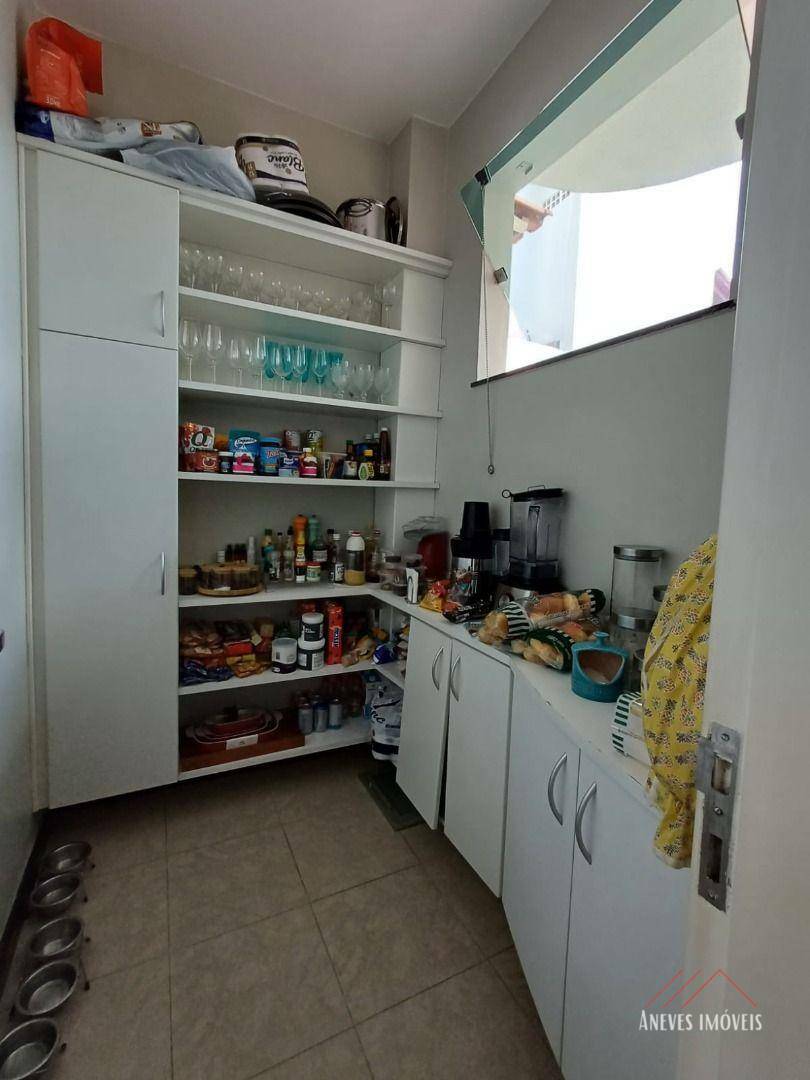 Casa de Condomínio à venda com 3 quartos, 316m² - Foto 13