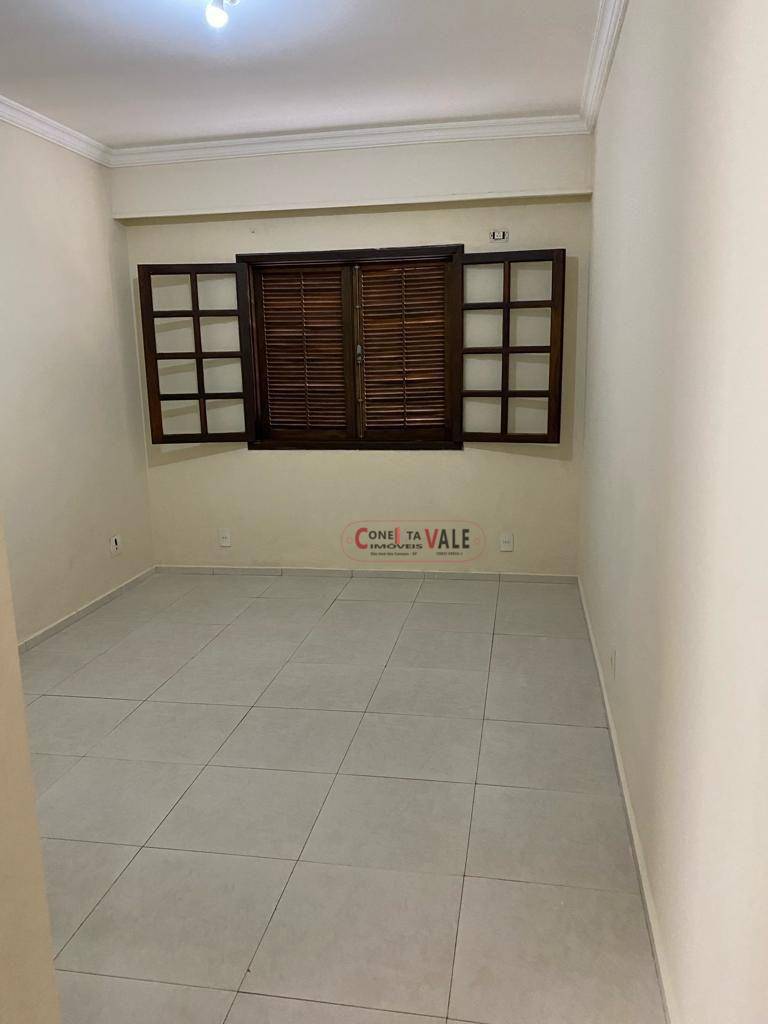 Casa à venda com 3 quartos, 190m² - Foto 4