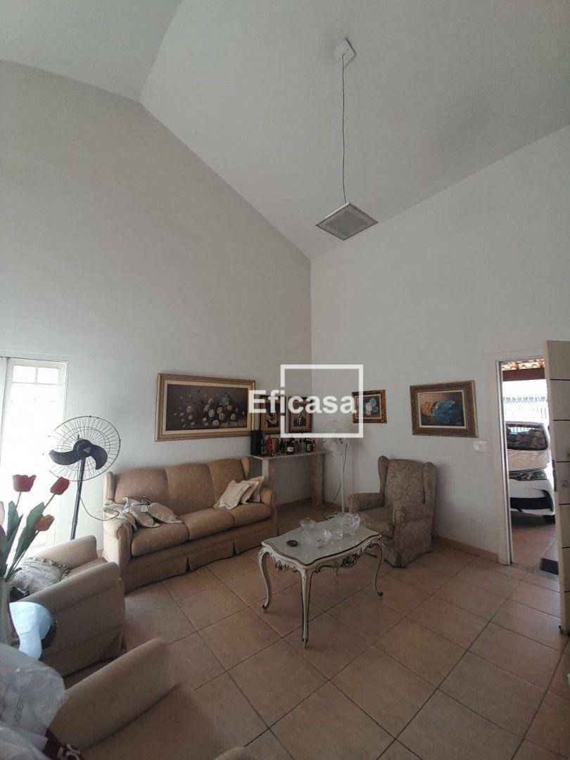 Casa à venda com 3 quartos, 330m² - Foto 7