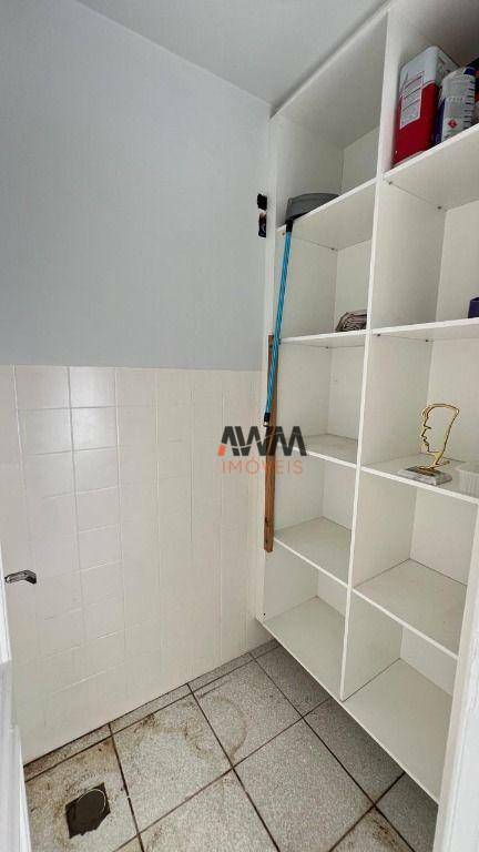 Apartamento à venda com 2 quartos, 65m² - Foto 11