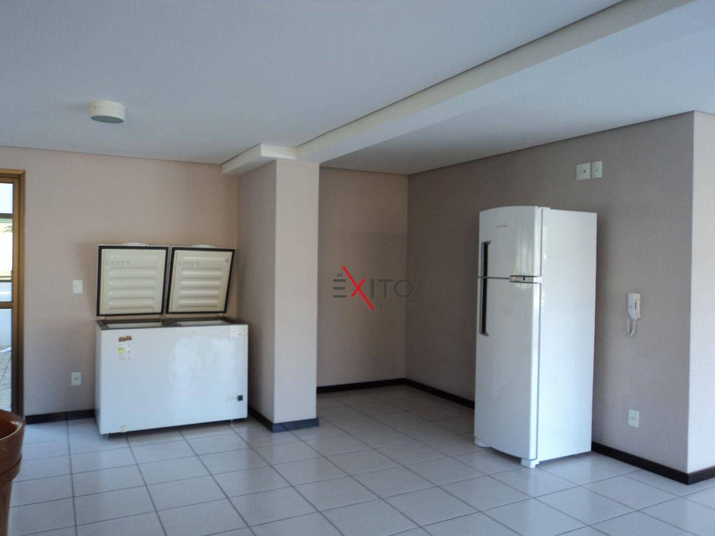 Apartamento para alugar com 3 quartos, 92m² - Foto 9