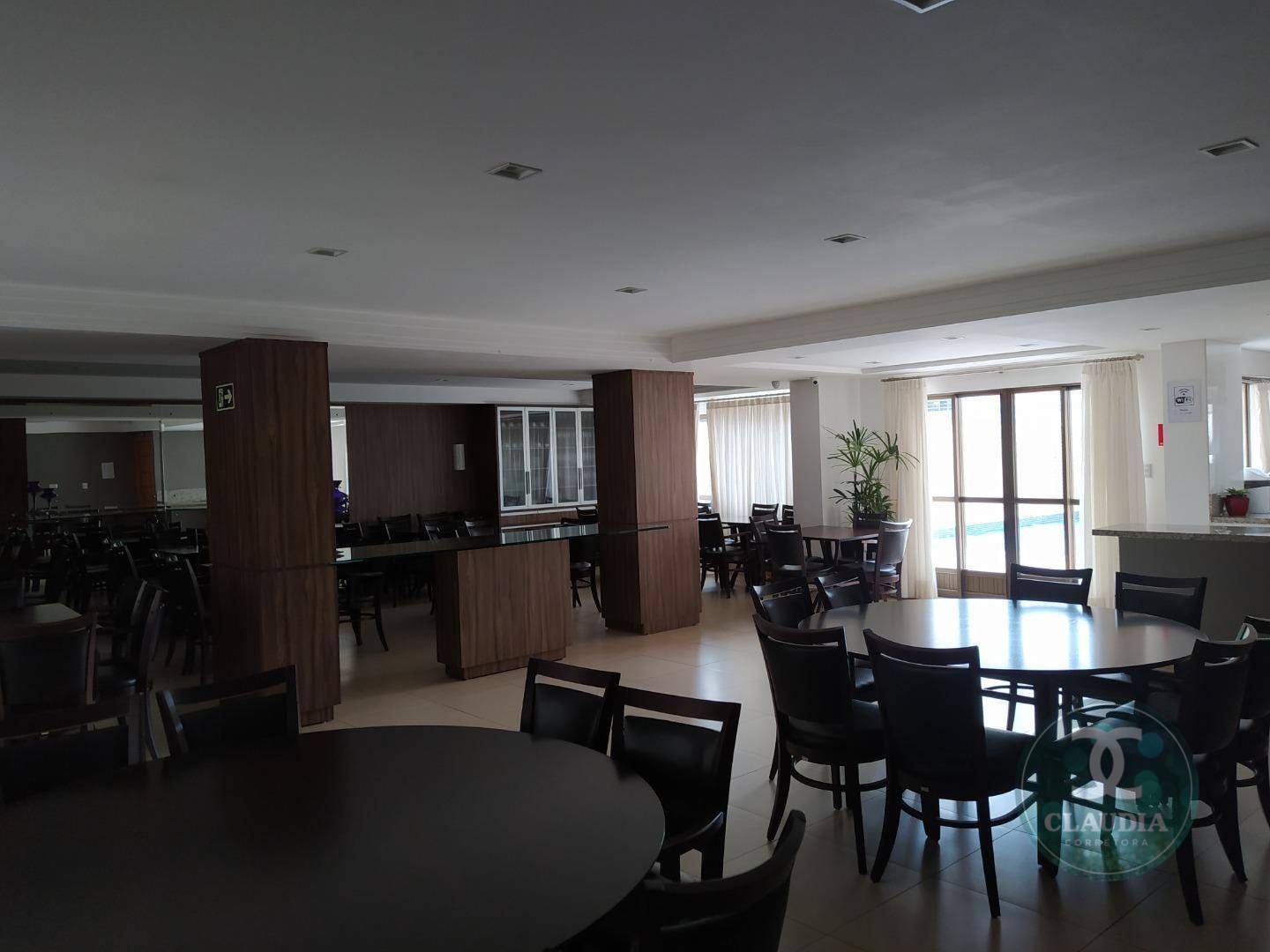 Apartamento à venda com 3 quartos, 251m² - Foto 5